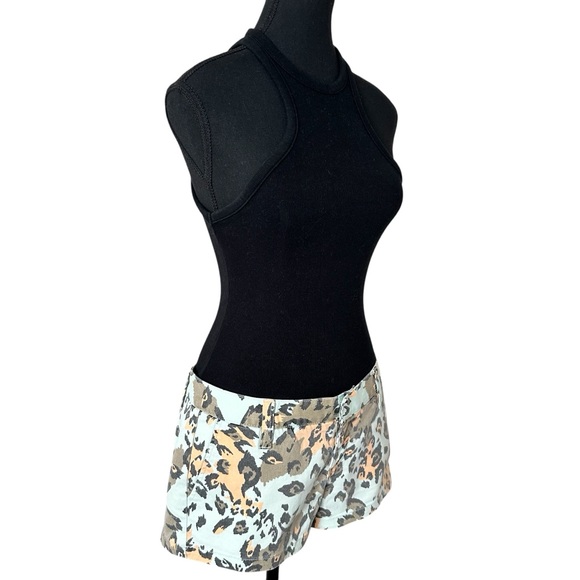 Hurley Leopard Print Shorts Youths Girls size 7 - Picture 4 of 16